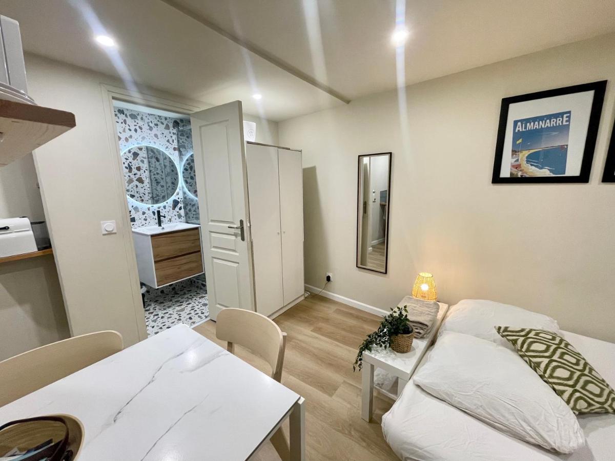 Appartement Palmiers, Coeur De Ville Sur Le Parcours Des Arts Hyeres Luaran gambar